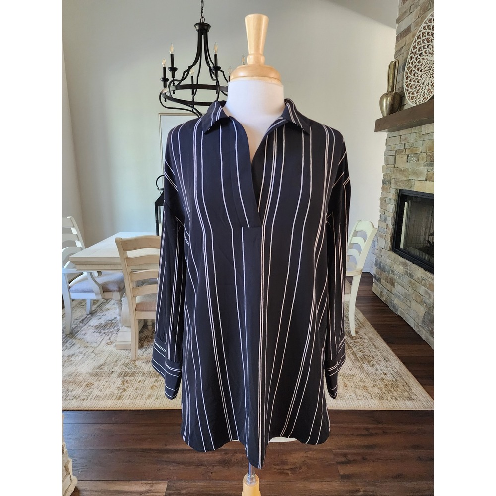 Ann Taylor Black White Striped V-Neck Tunic Blouse Size M Career Business
